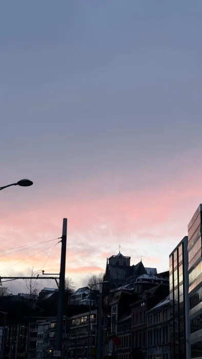 POV : tu passes dans le carré en journée… 🫠🥴 Tu penses